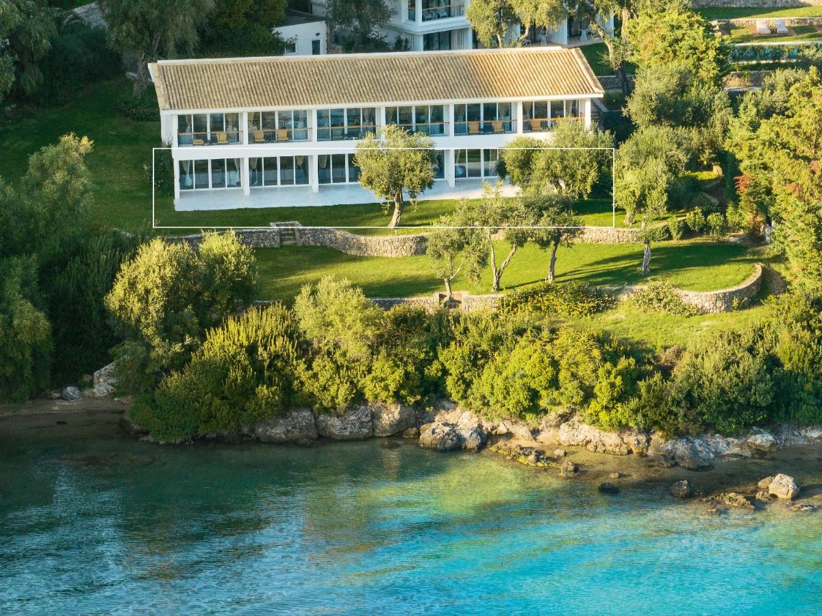 Corfu Imperial, A Resort to Live