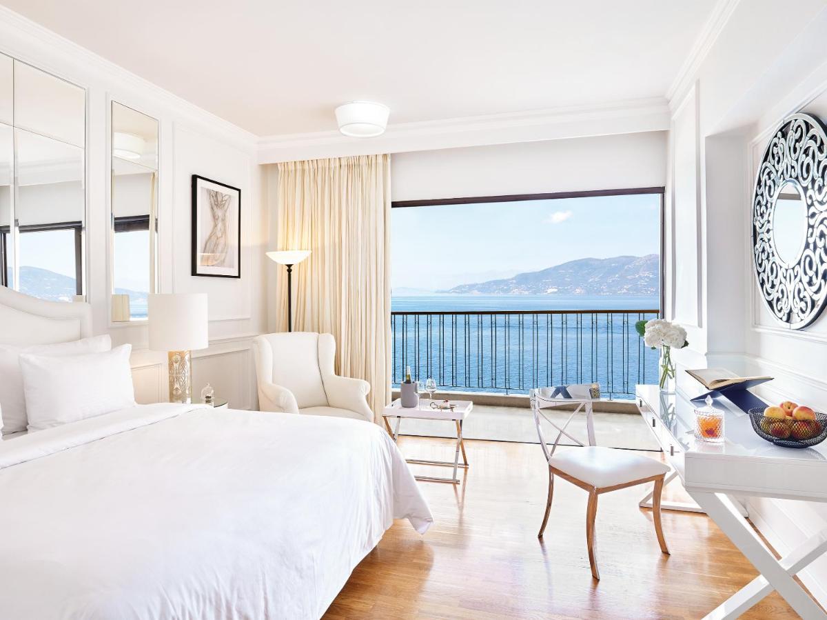 Corfu Imperial, A Resort to Live