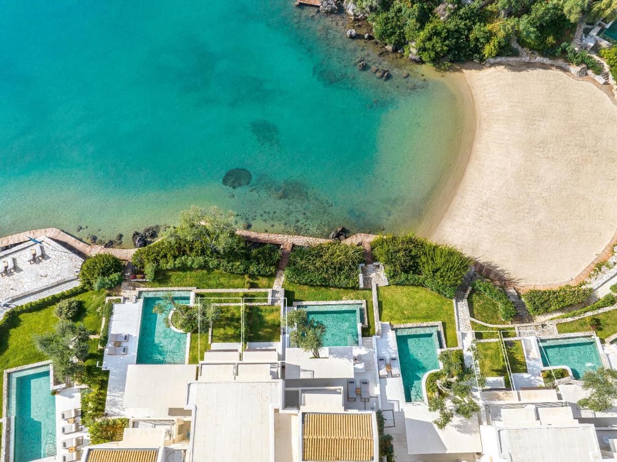 Corfu Imperial, A Resort to Live