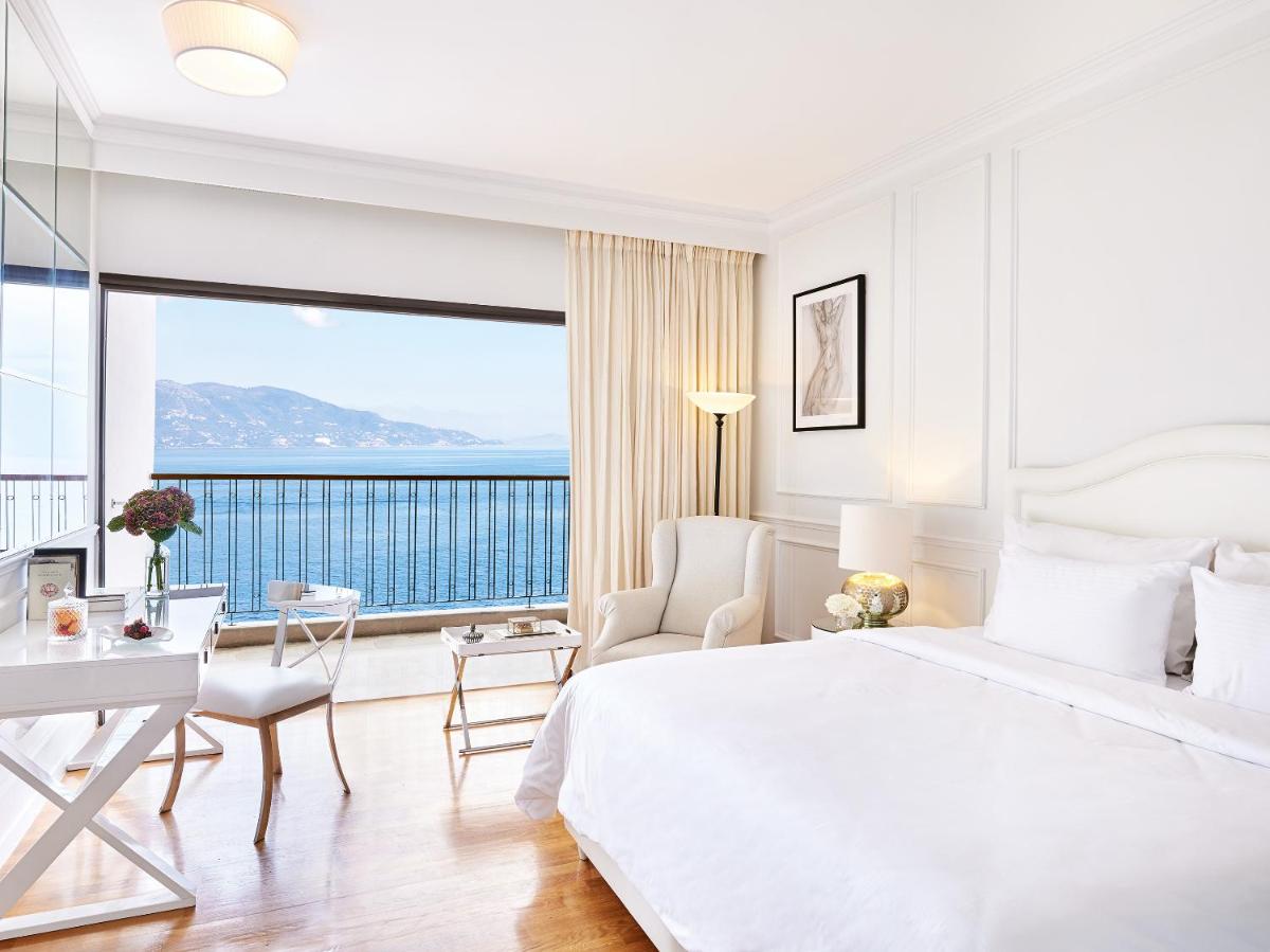 Corfu Imperial, A Resort to Live