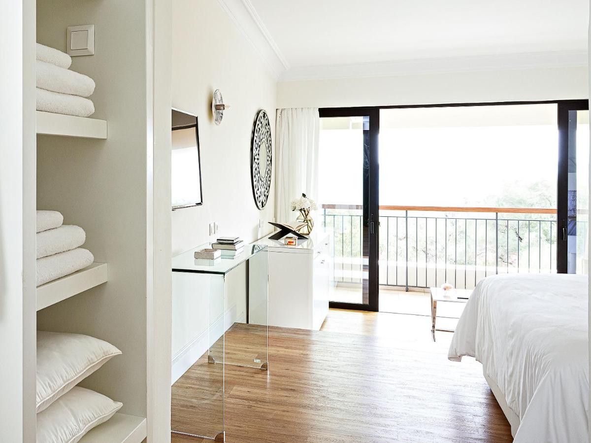 Corfu Imperial, A Resort to Live