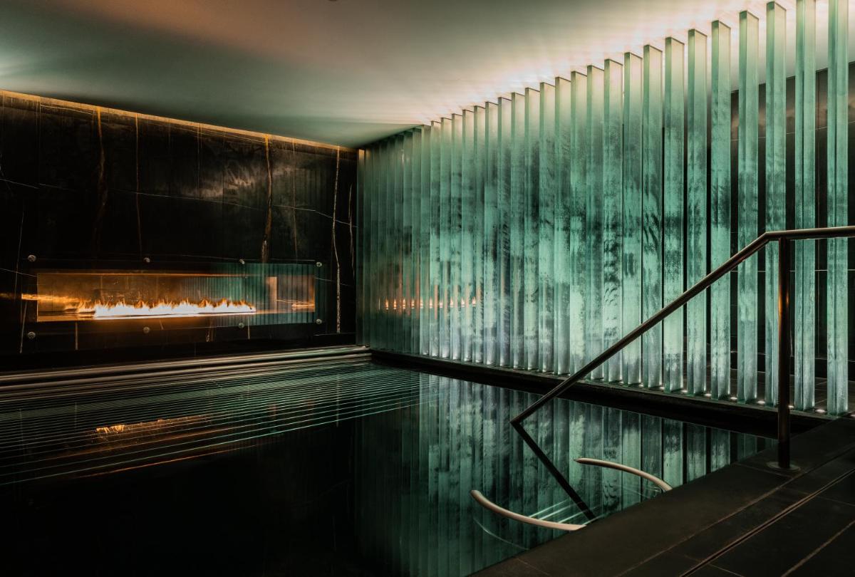 Corinthia London