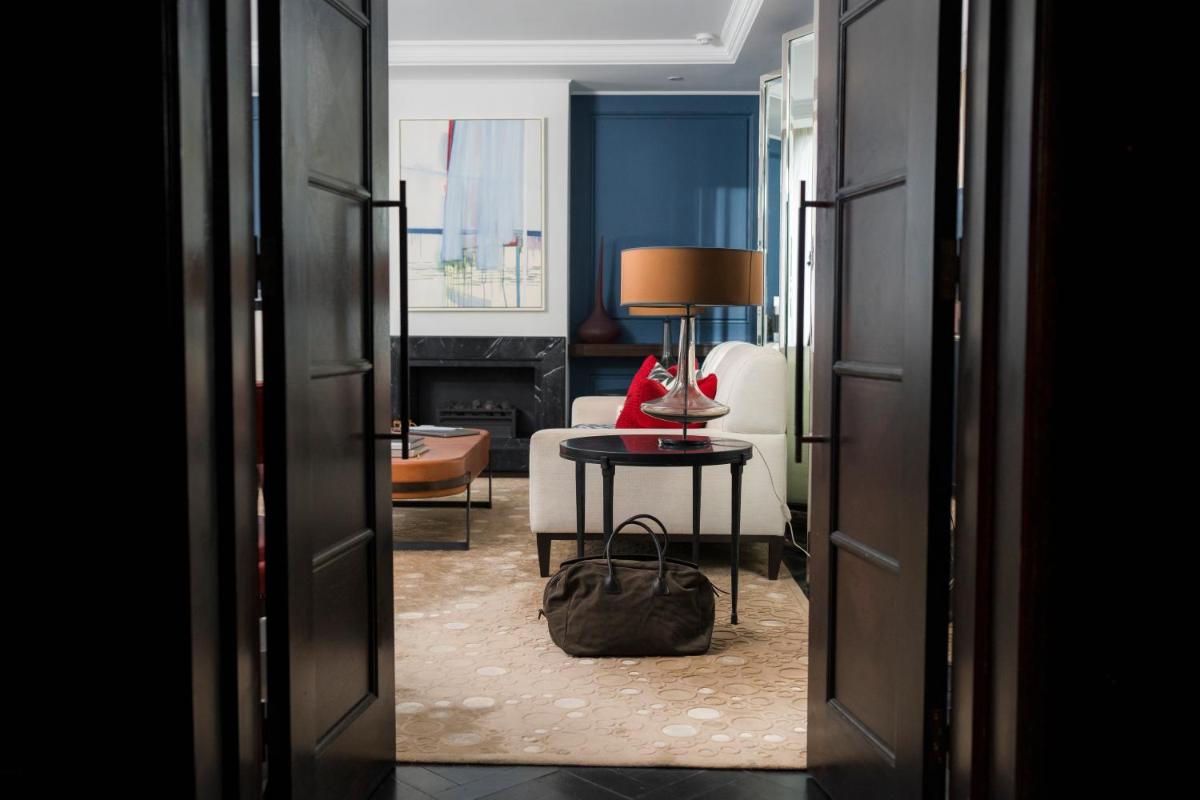 Corinthia London