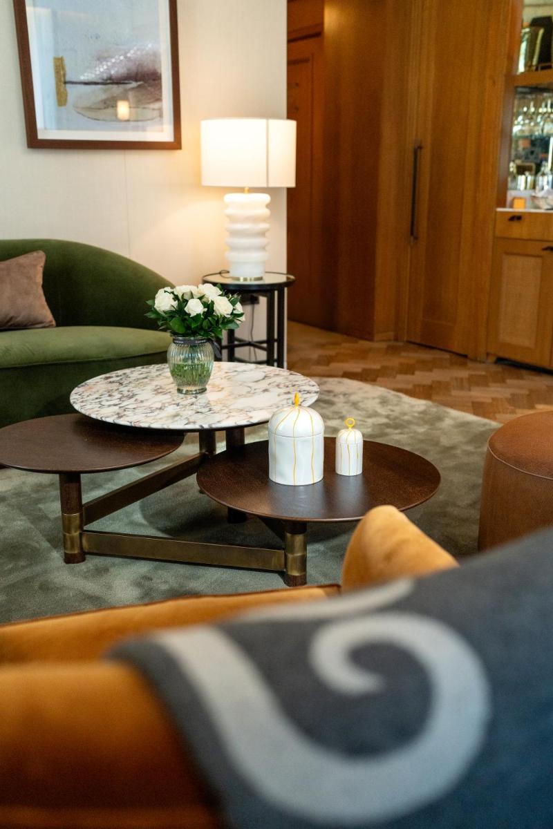 Corinthia London
