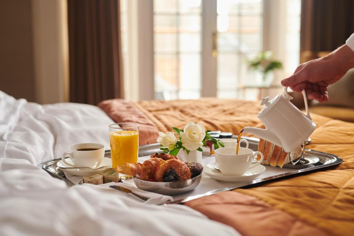 Corinthia London