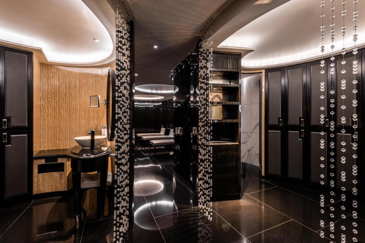 Corinthia London