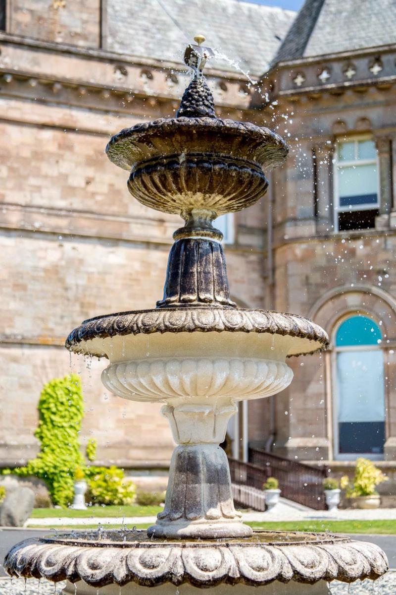 Cornhill Castle