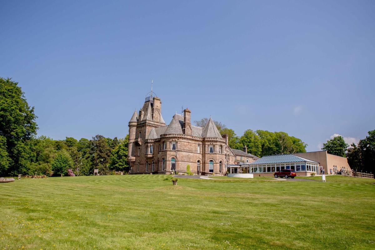 Cornhill Castle