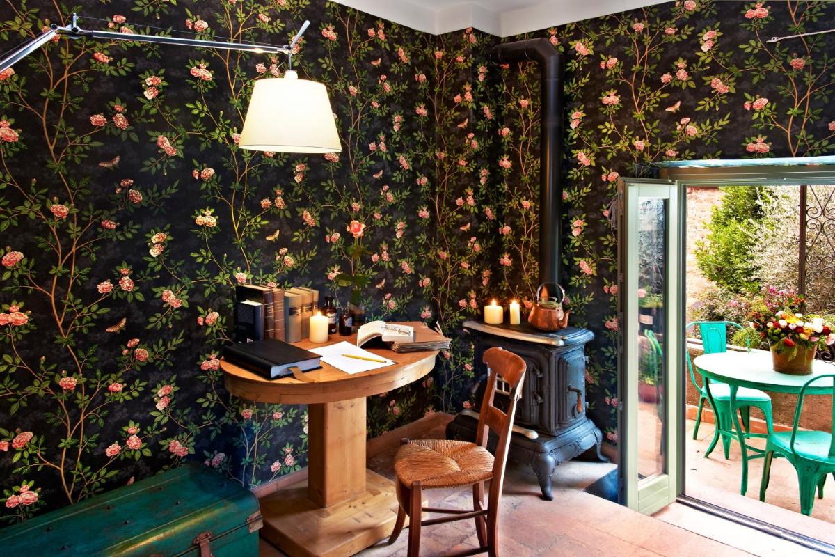 Corte della Maestà Antica Residenza