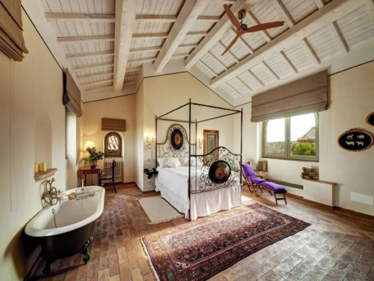 Corte della Maestà Antica Residenza