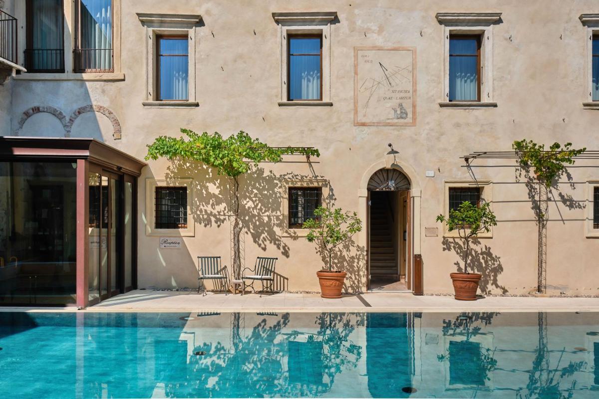 Corte Regia Relais & Spa