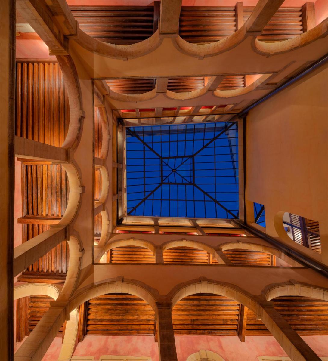 Cour des Loges Lyon, A Radisson Collection Hotel