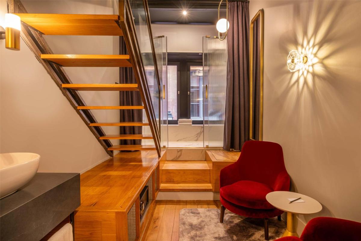 Cour des Loges Lyon, A Radisson Collection Hotel