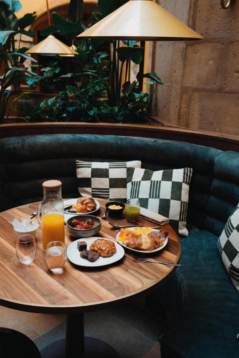 Cour des Loges Lyon, A Radisson Collection Hotel