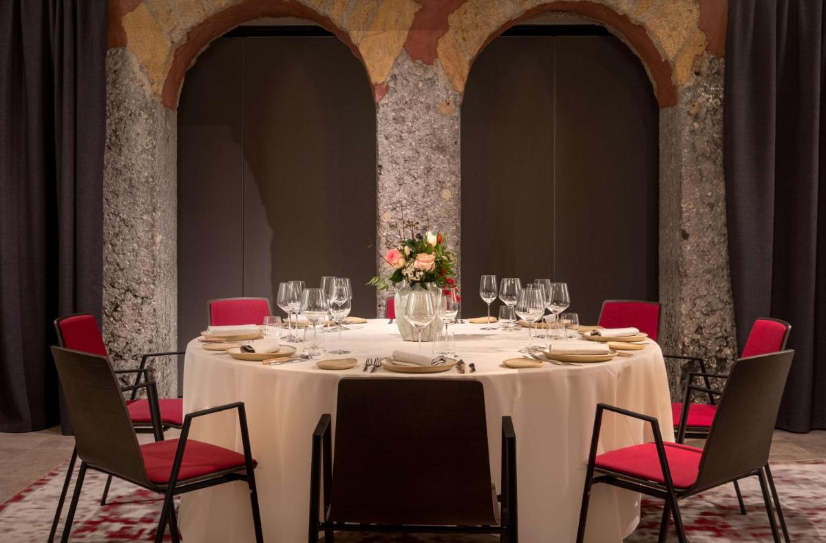 Cour des Loges Lyon, A Radisson Collection Hotel