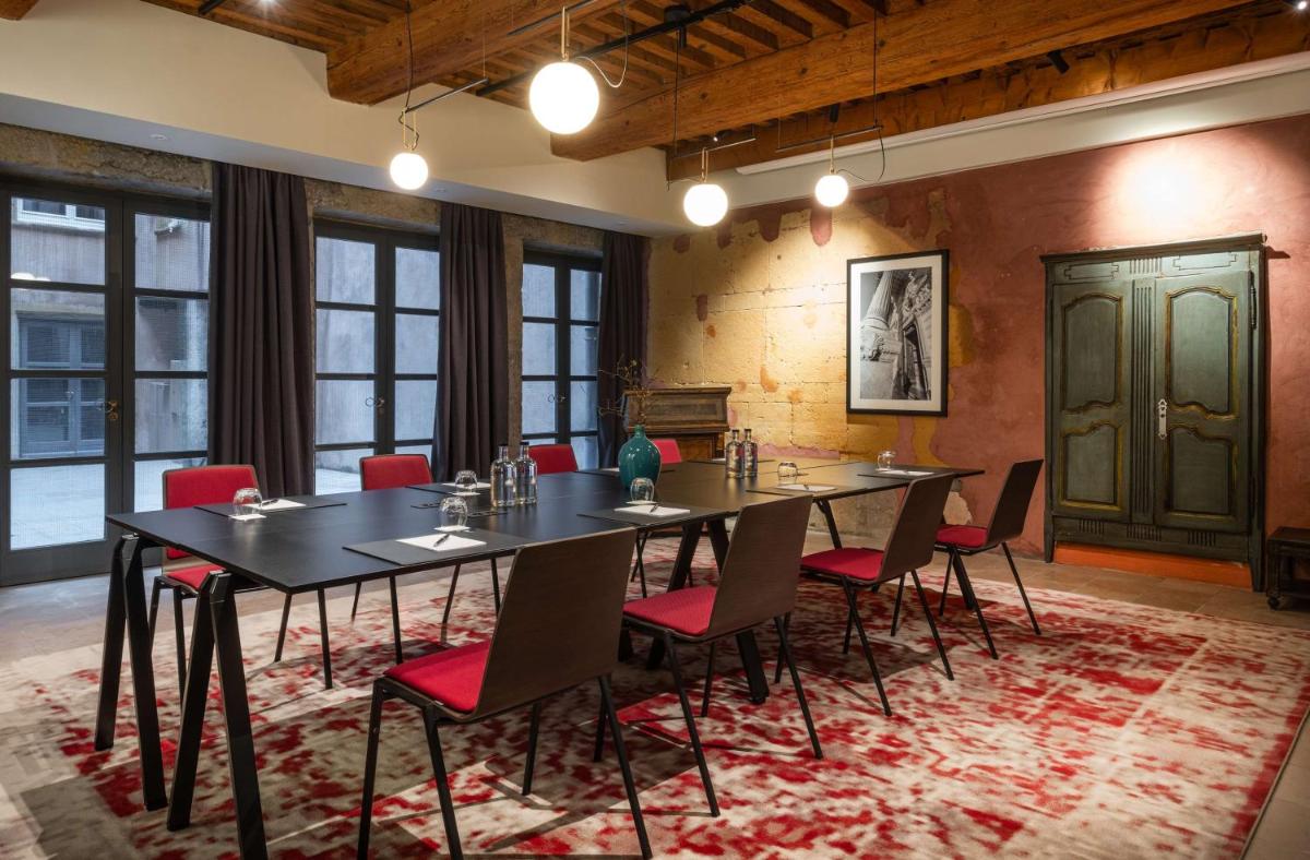 Cour des Loges Lyon, A Radisson Collection Hotel