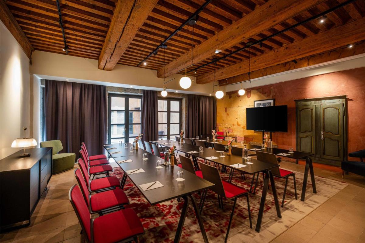 Cour des Loges Lyon, A Radisson Collection Hotel