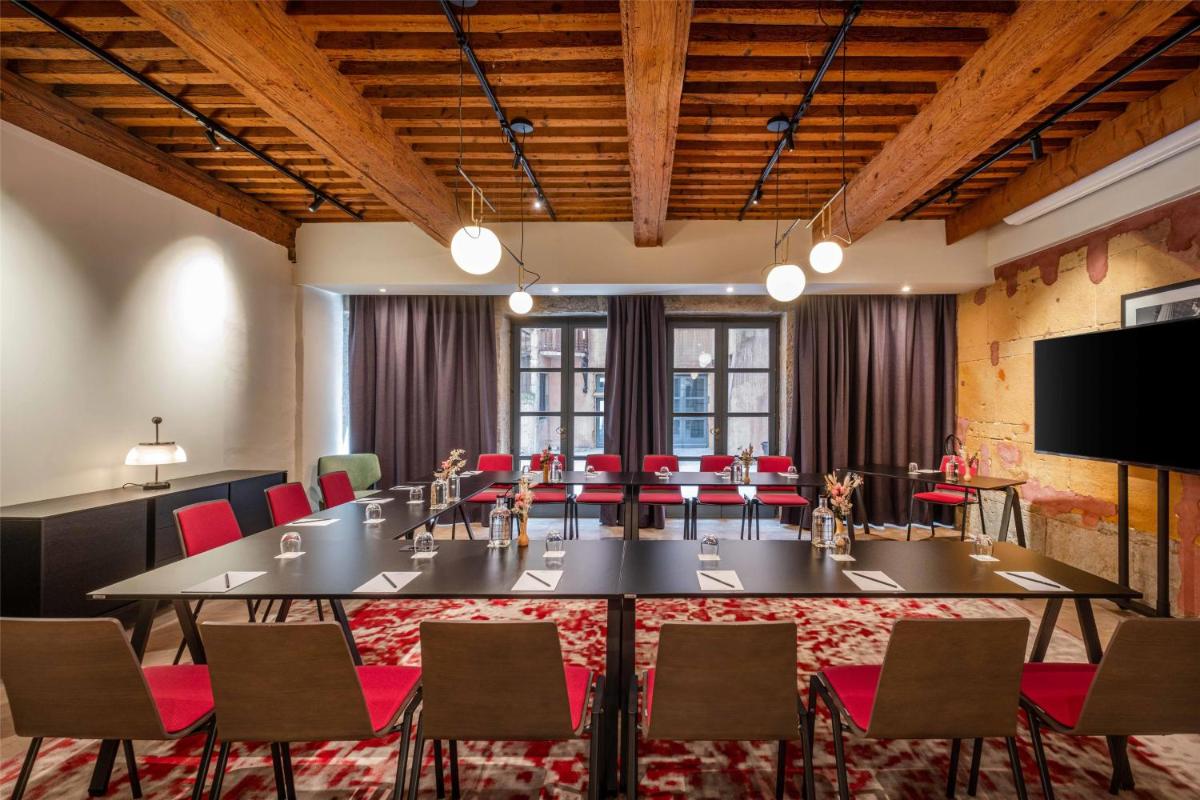 Cour des Loges Lyon, A Radisson Collection Hotel