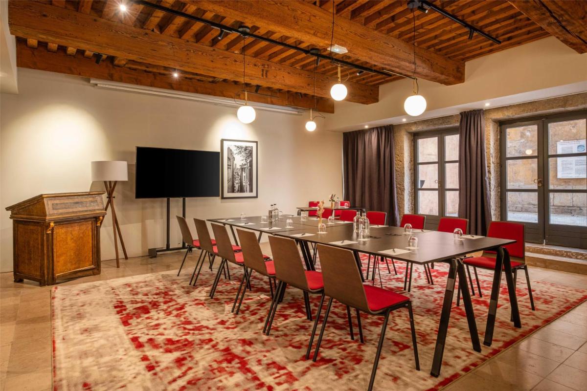 Cour des Loges Lyon, A Radisson Collection Hotel