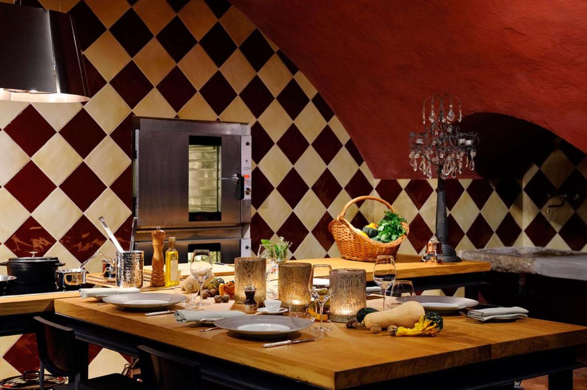 Cour des Loges Lyon, A Radisson Collection Hotel