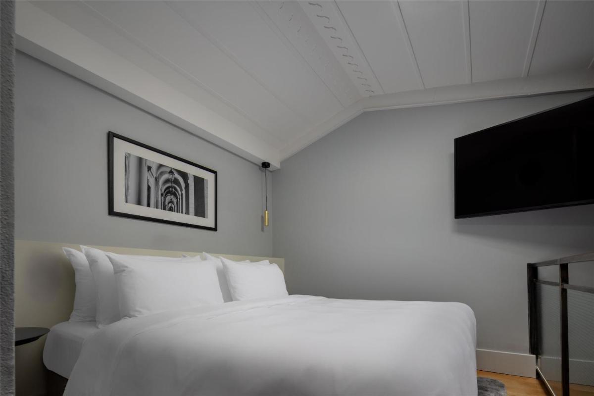 Cour des Loges Lyon, A Radisson Collection Hotel