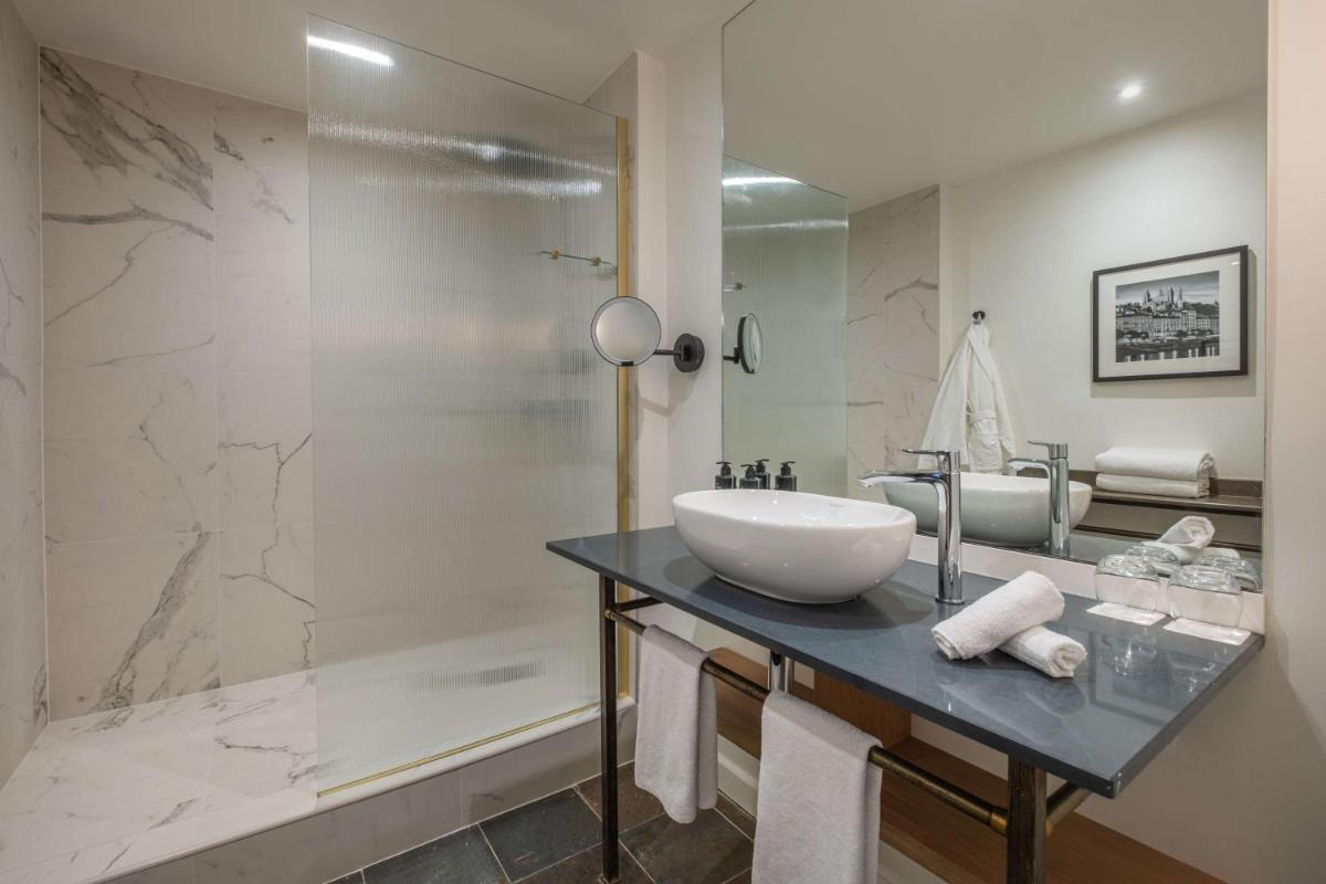 Cour des Loges Lyon, A Radisson Collection Hotel