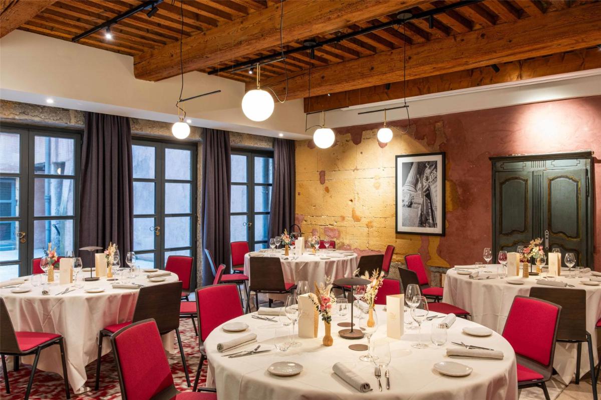 Cour des Loges Lyon, A Radisson Collection Hotel