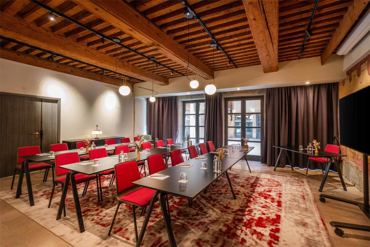 Cour des Loges Lyon, A Radisson Collection Hotel