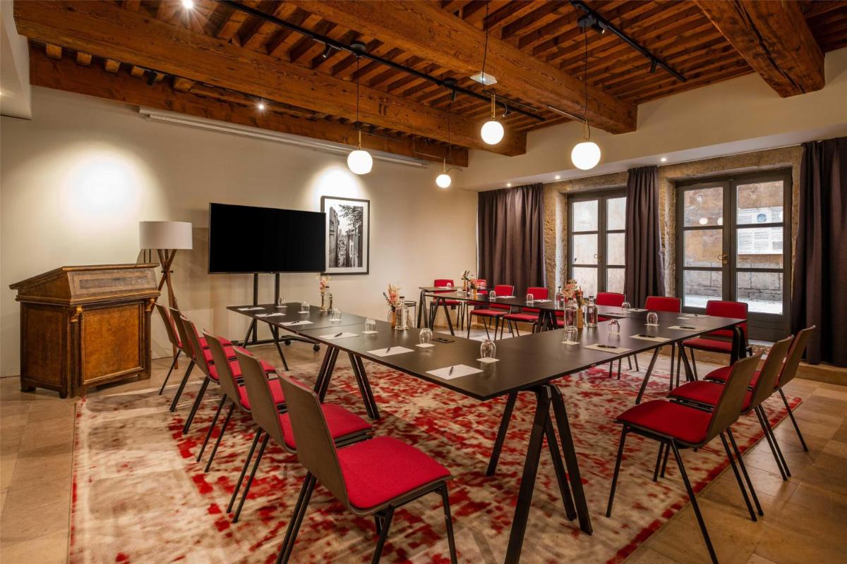 Cour des Loges Lyon, A Radisson Collection Hotel