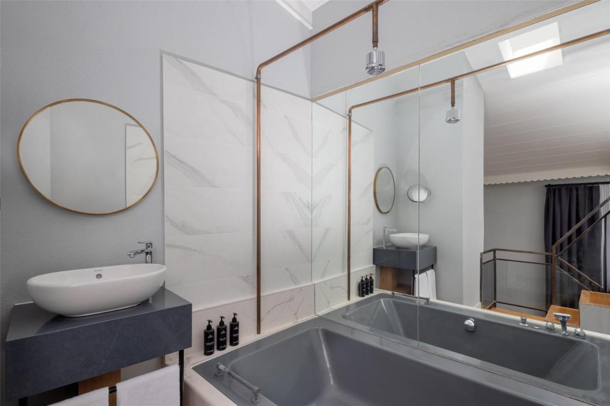 Cour des Loges Lyon, A Radisson Collection Hotel