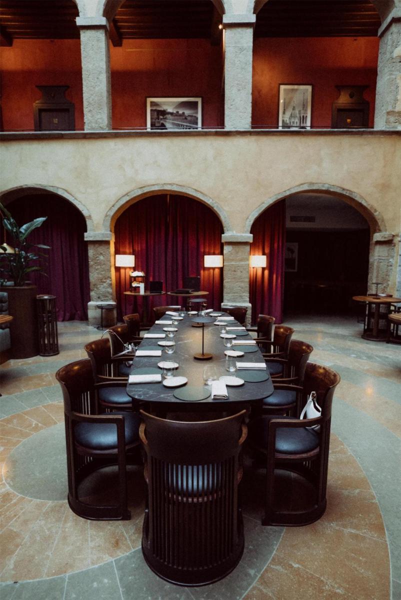 Cour des Loges Lyon, A Radisson Collection Hotel