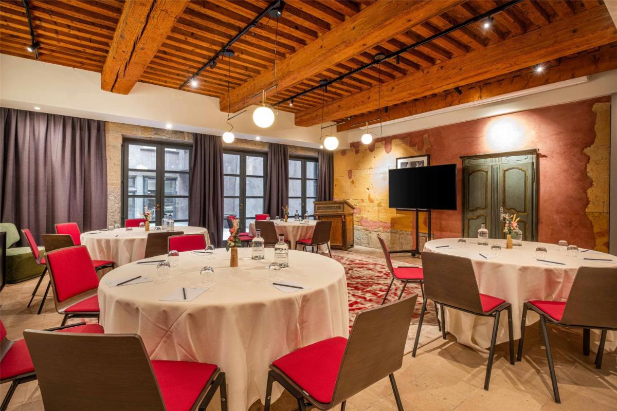 Cour des Loges Lyon, A Radisson Collection Hotel