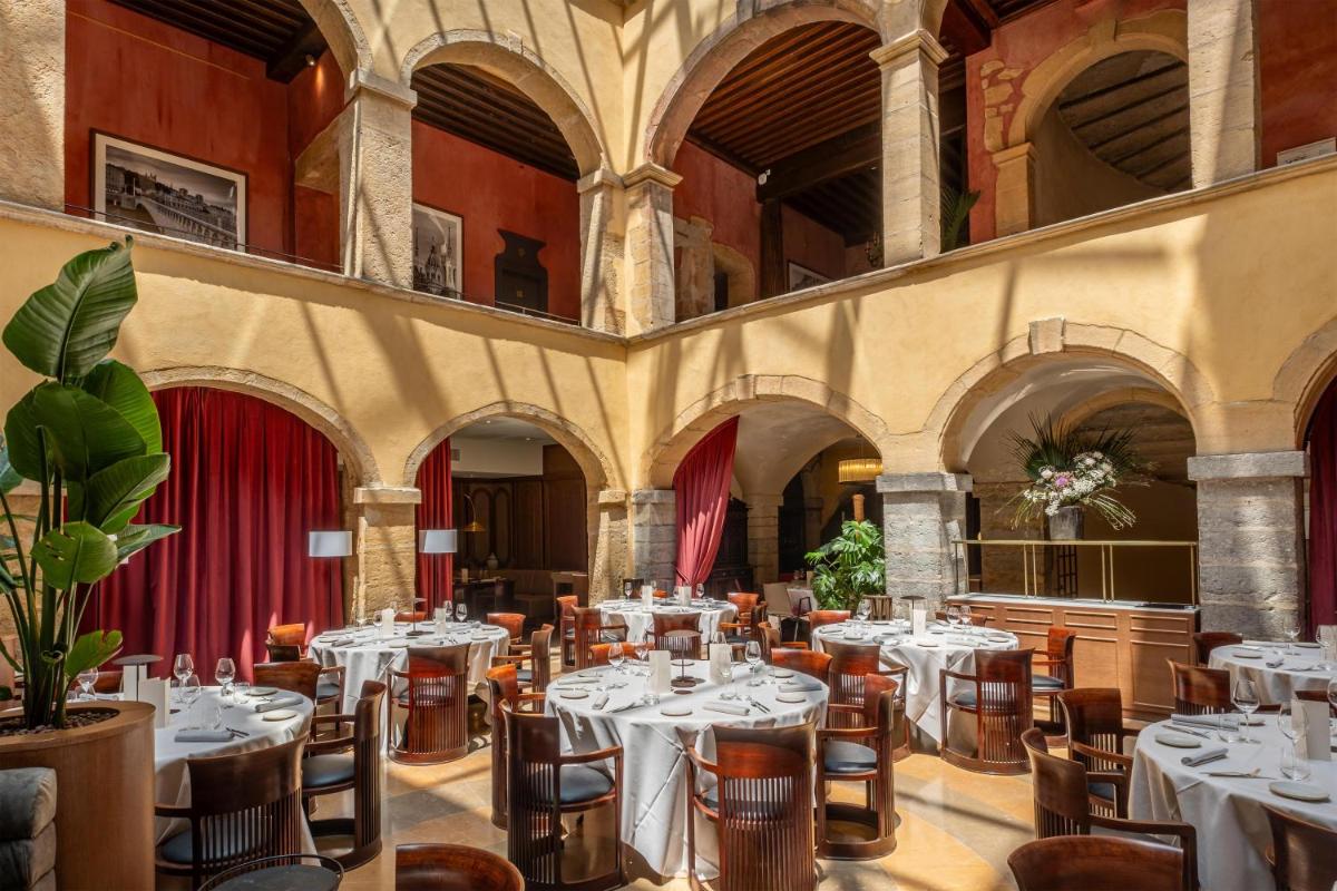 Cour des Loges Lyon, A Radisson Collection Hotel