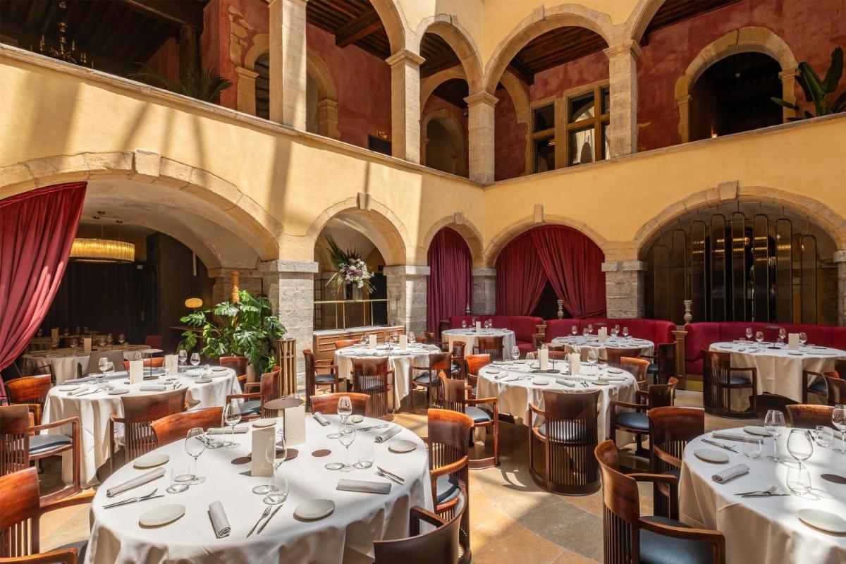 Cour des Loges Lyon, A Radisson Collection Hotel