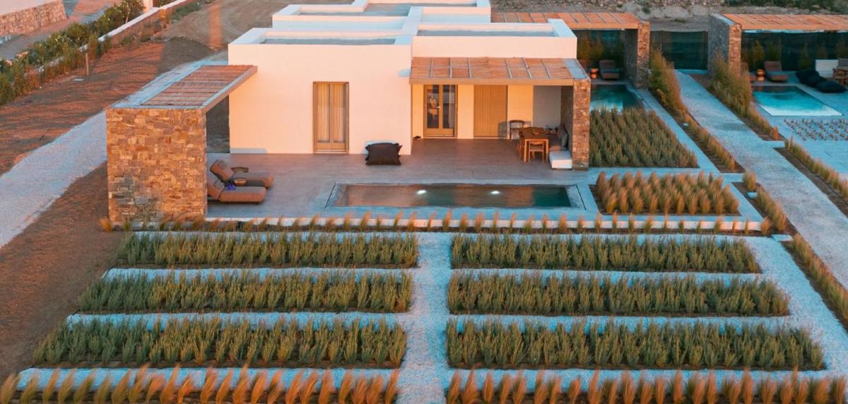 Cove Paros