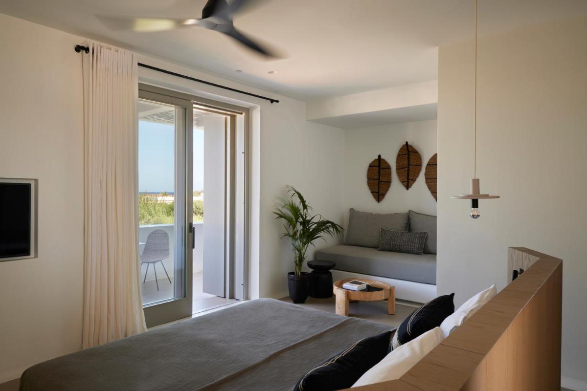 Cove Paros