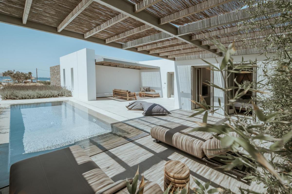 Cove Paros