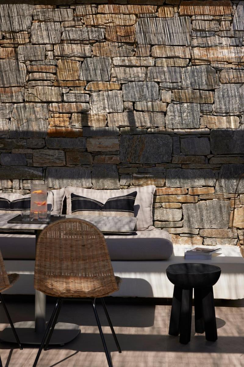 Cove Paros