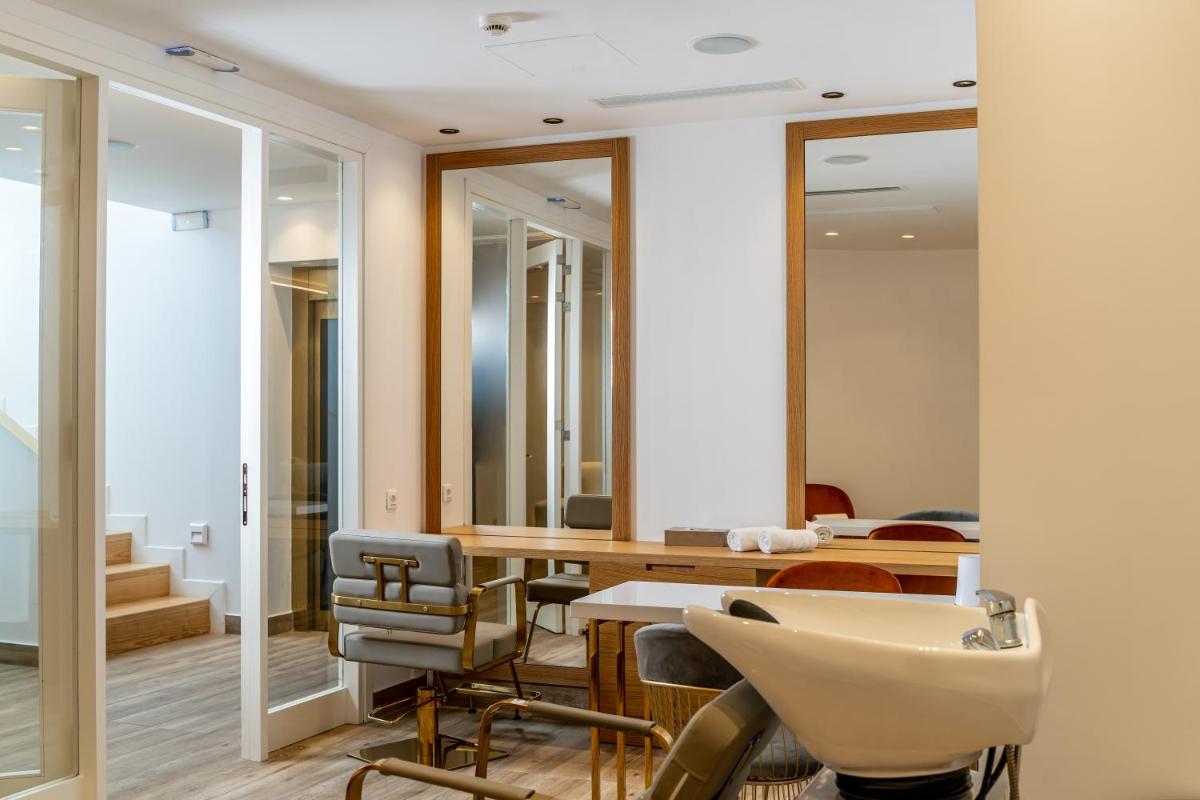 Cresanto Luxury Suites