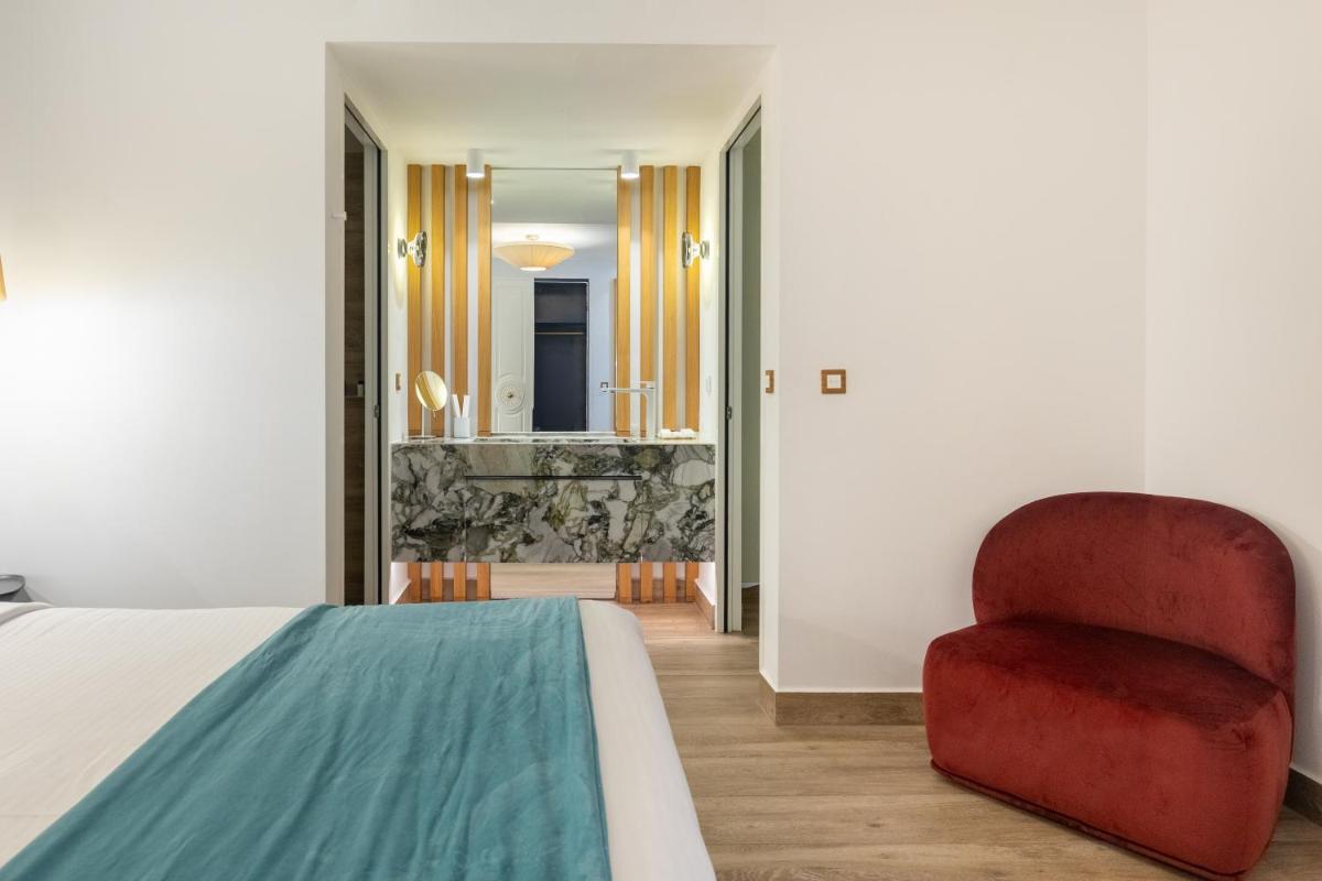 Cresanto Luxury Suites