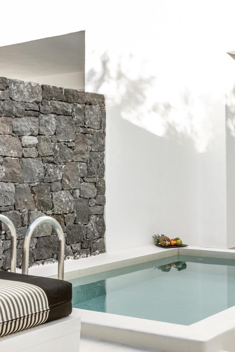 Cresanto Luxury Suites