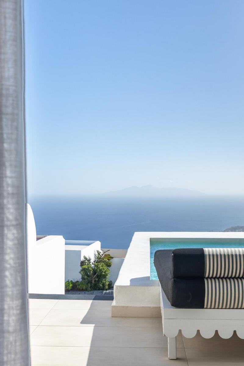 Cresanto Luxury Suites