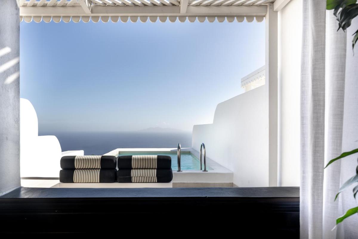 Cresanto Luxury Suites