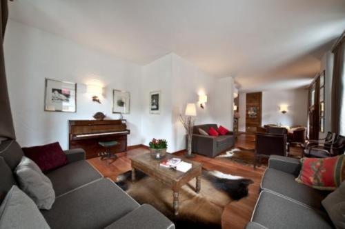 Cresta Et Duc Hotel