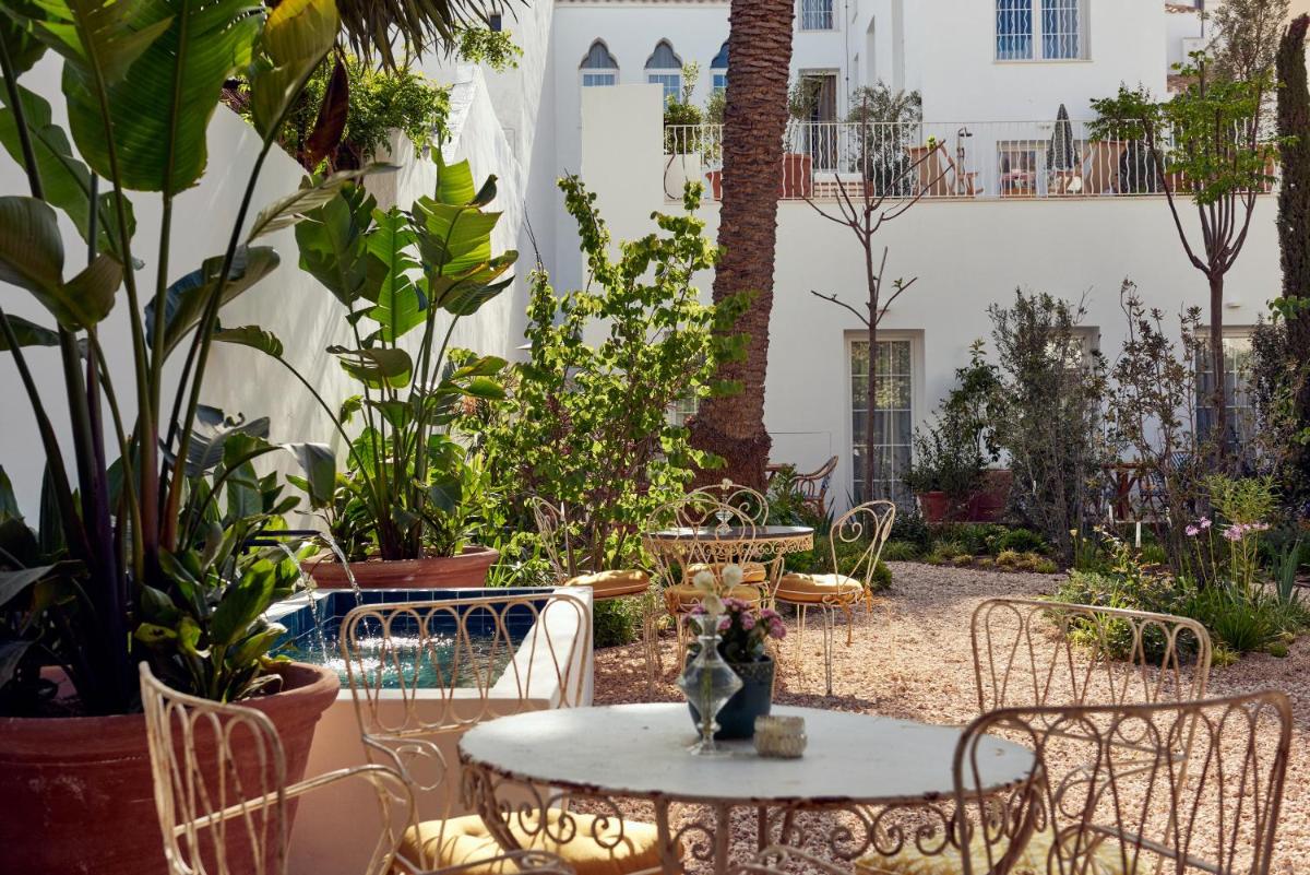 Cristine Bedfor Mahon Boutique Hotel