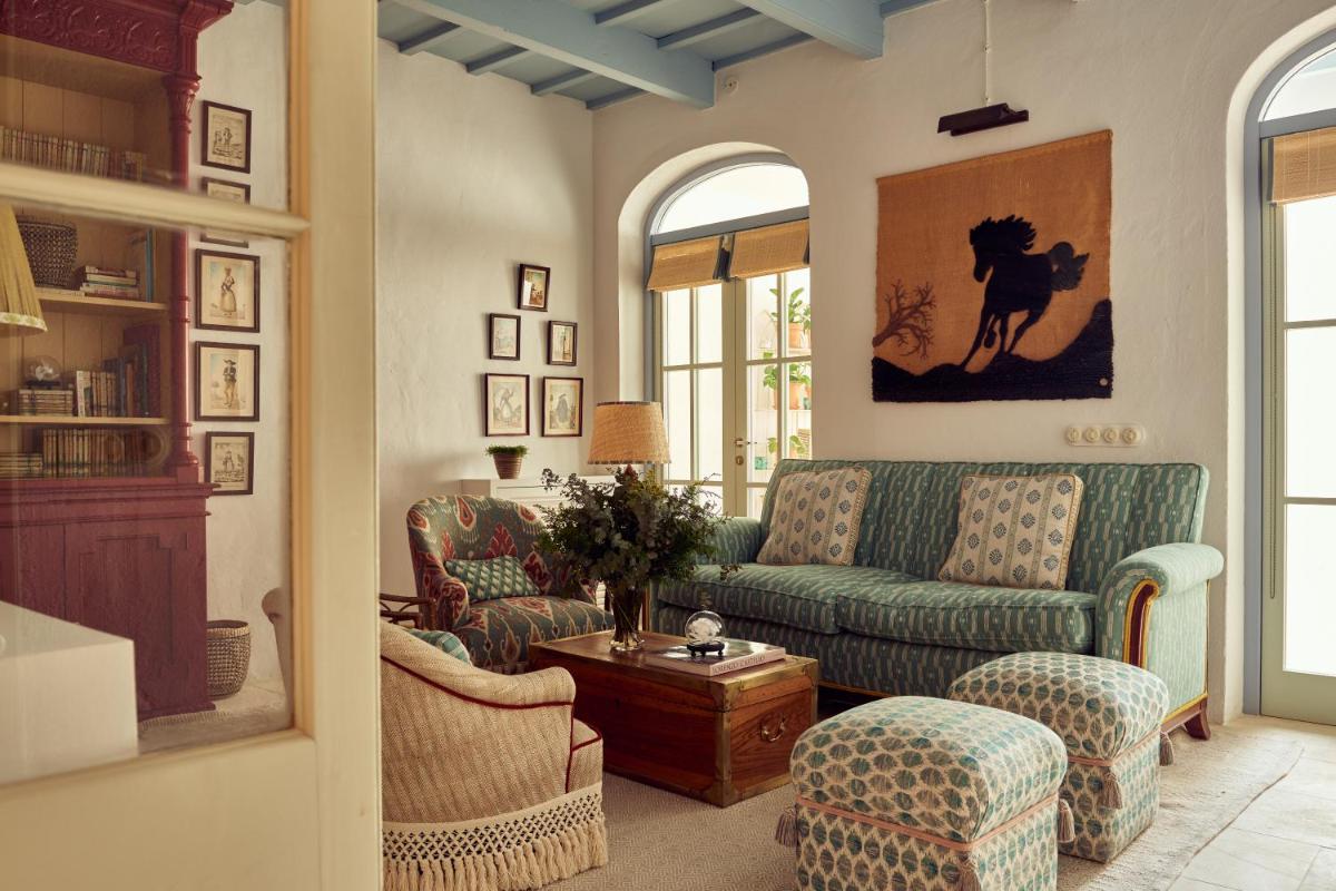 Cristine Bedfor Mahon Boutique Hotel