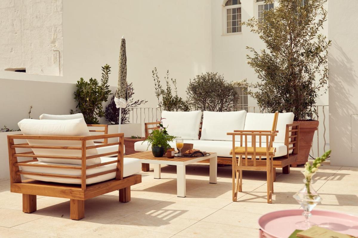 Cristine Bedfor Mahon Boutique Hotel