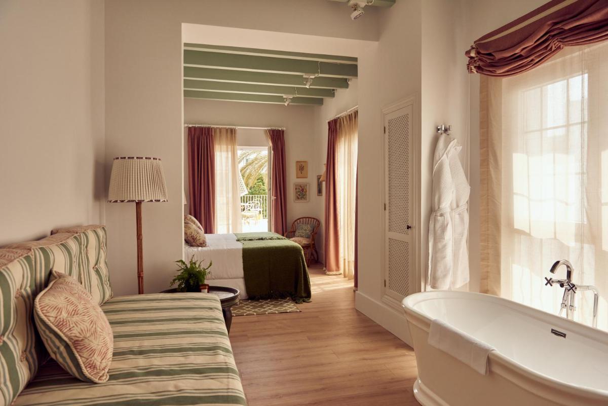 Cristine Bedfor Mahon Boutique Hotel