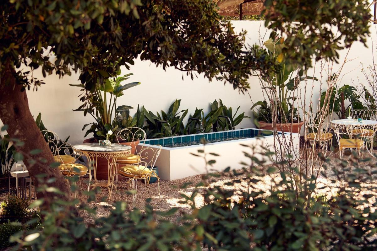 Cristine Bedfor Mahon Boutique Hotel