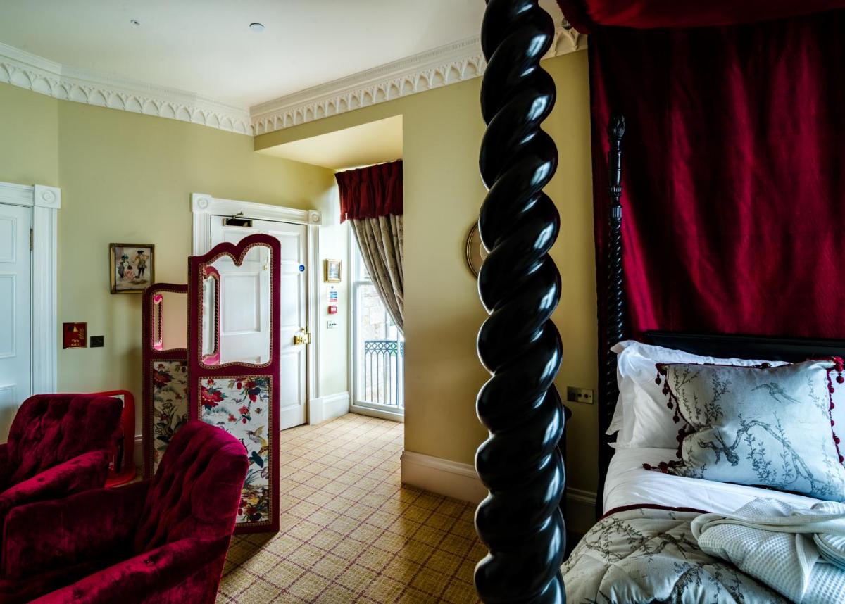 Crossbasket Castle, Hotel & Restaurant